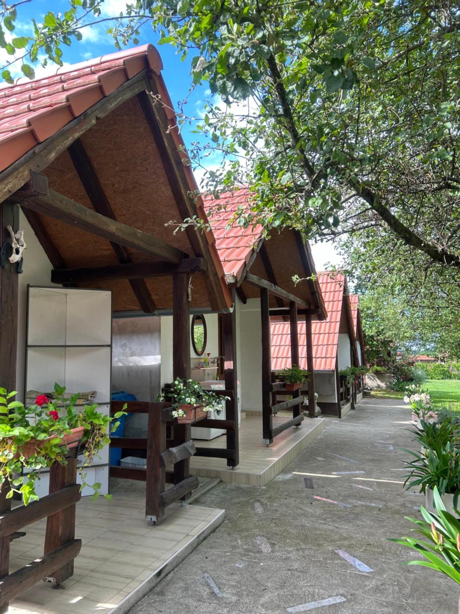 Camping Lukac กูตินา ภายนอก รูปภาพ